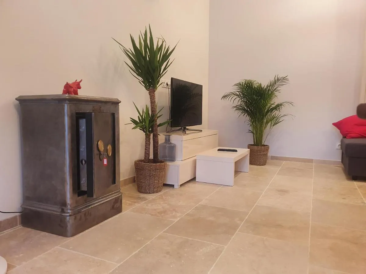 Le Rubiz Apartment La Coucourde France